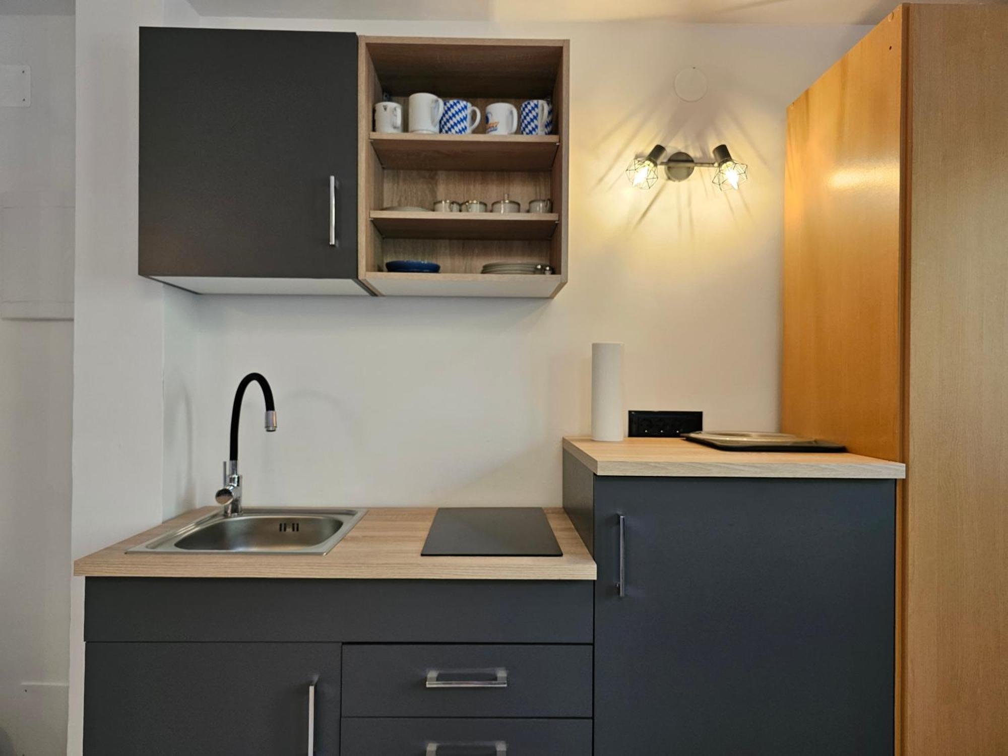 Keser Apartments Ровин Екстериор снимка