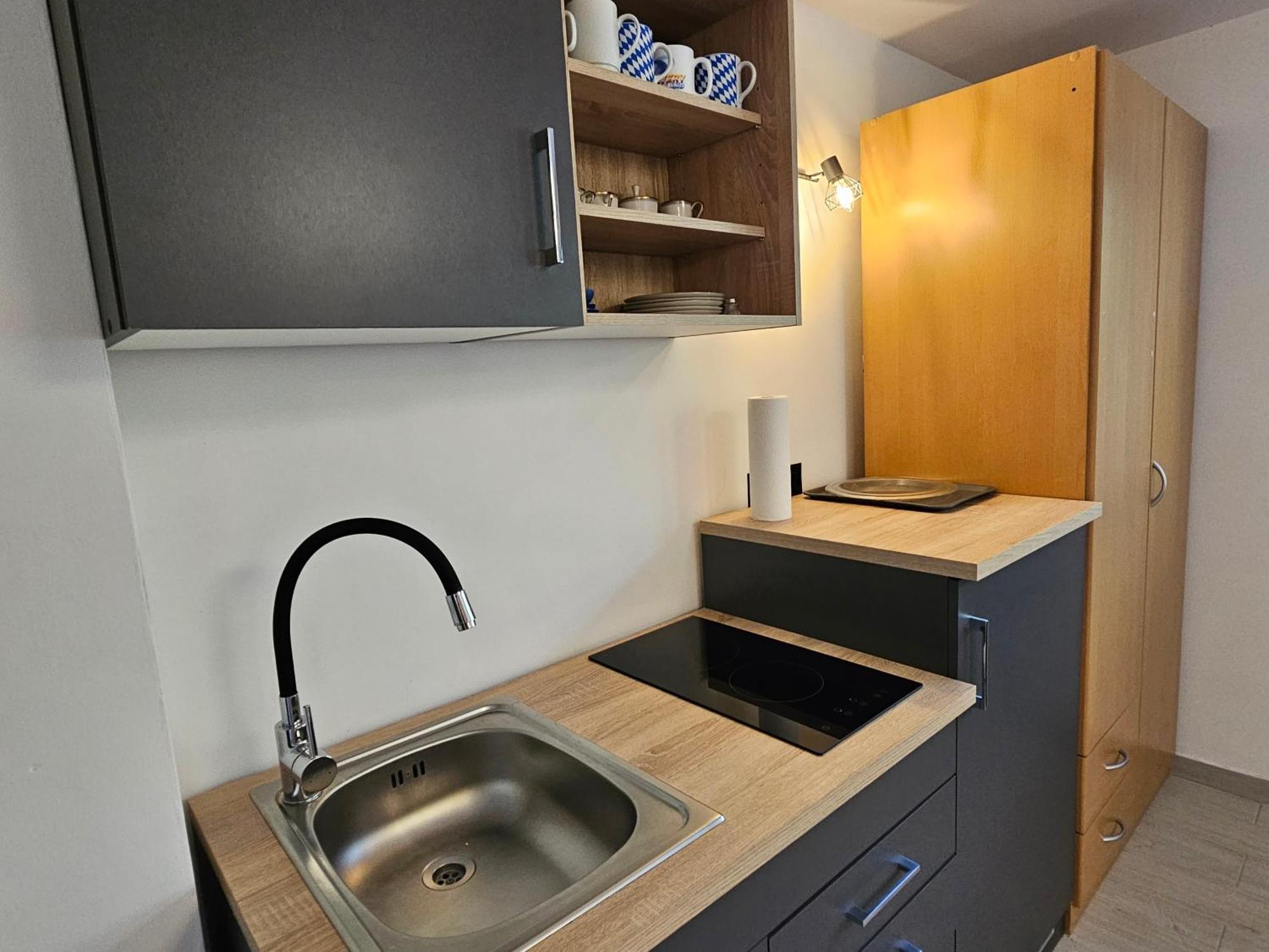Keser Apartments Ровин Екстериор снимка